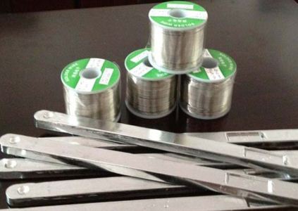 　焊锡丝的使用方法  　